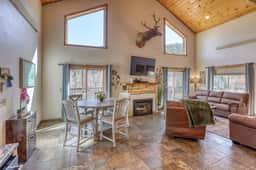 Svenmar Lodge