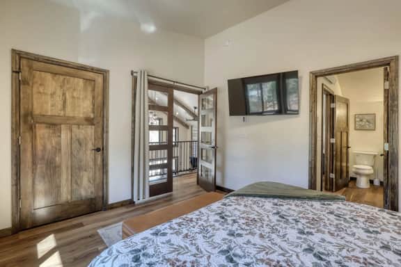 The Gold Hill Chalet