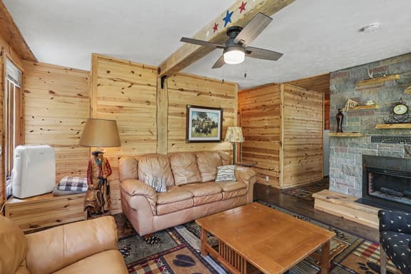 Hill View Suite